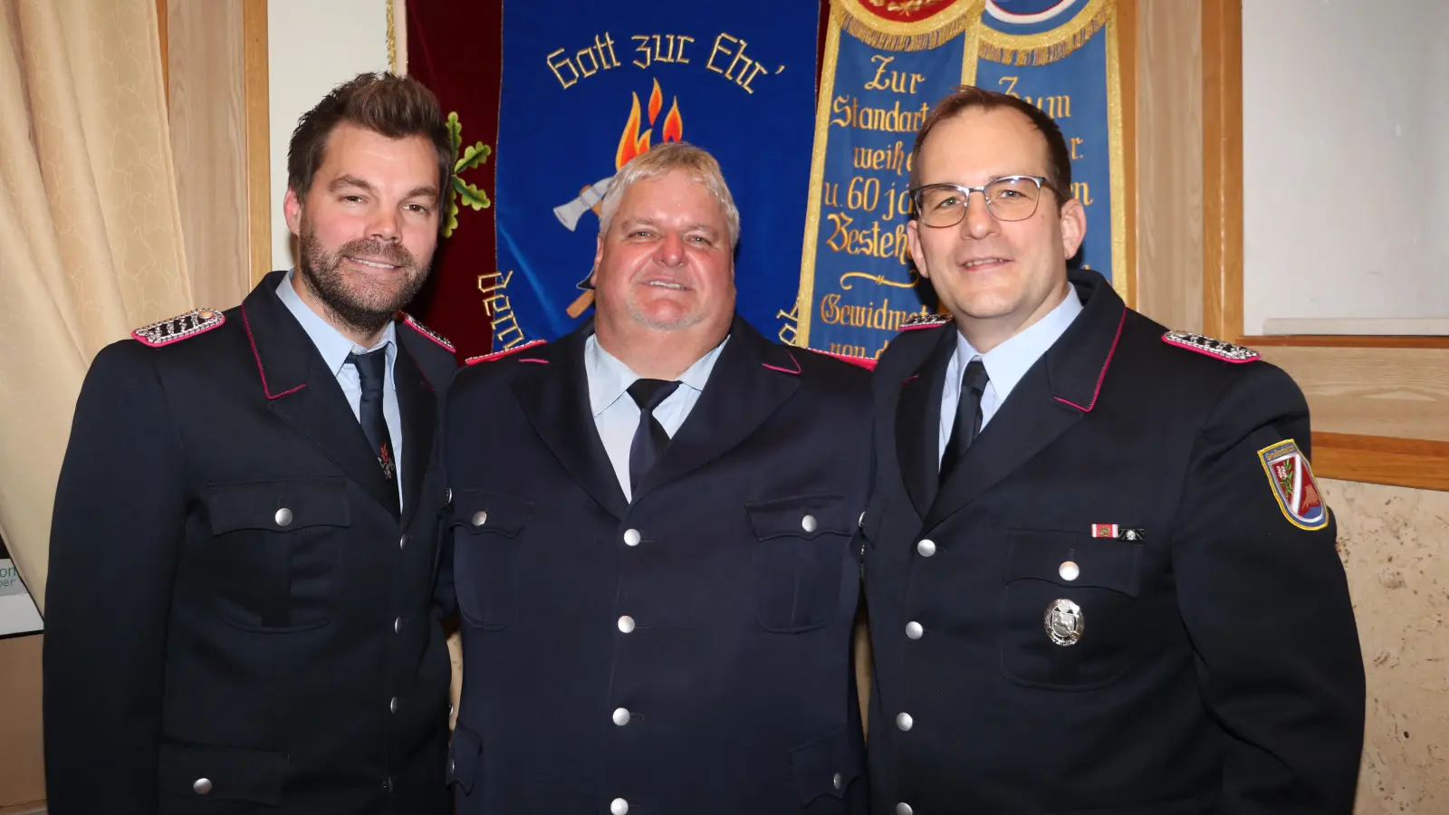 Generationswechsel bei der Ortswehr Großenheidorn (v.li.): Ruven Rintelmann, Thomas Sadocco und Florian Kauke.  (Foto: gi)