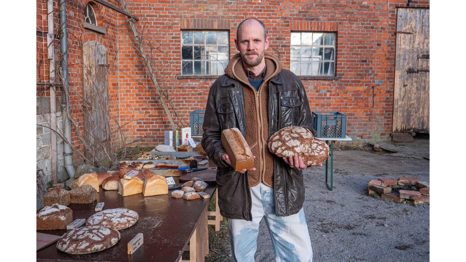 Bäckermeister Patrick Eicke verkauft sein Brot direkt vom Hof in Pohle aus. (Foto: wk)