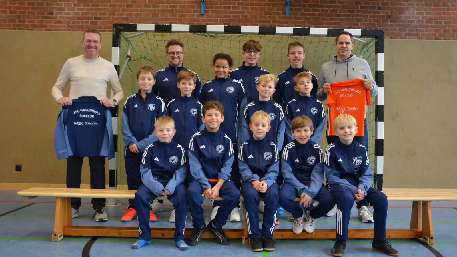 Sportlich und optisch ist die E-Jugend nun eine geschlossene Gemeinschaft.  (Foto: privat)