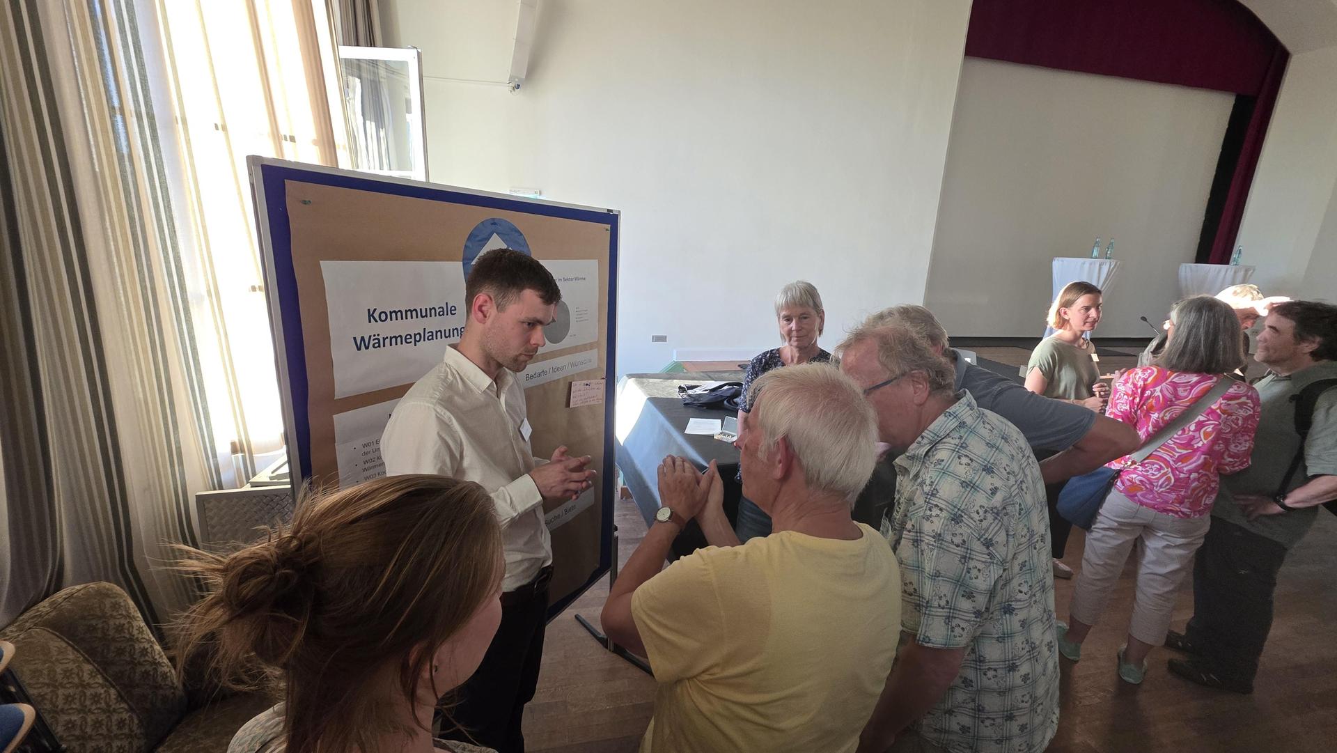 Ergebnisse vorgestellt: Infoveranstaltung zum Klimaschutzkonzept und der Kommunalen Wärmeplanung. (Foto: tau)