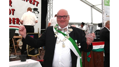 Andreas Weikert ist neuer Bürgerschützenkönig in Rodenberg. (Foto: bb)