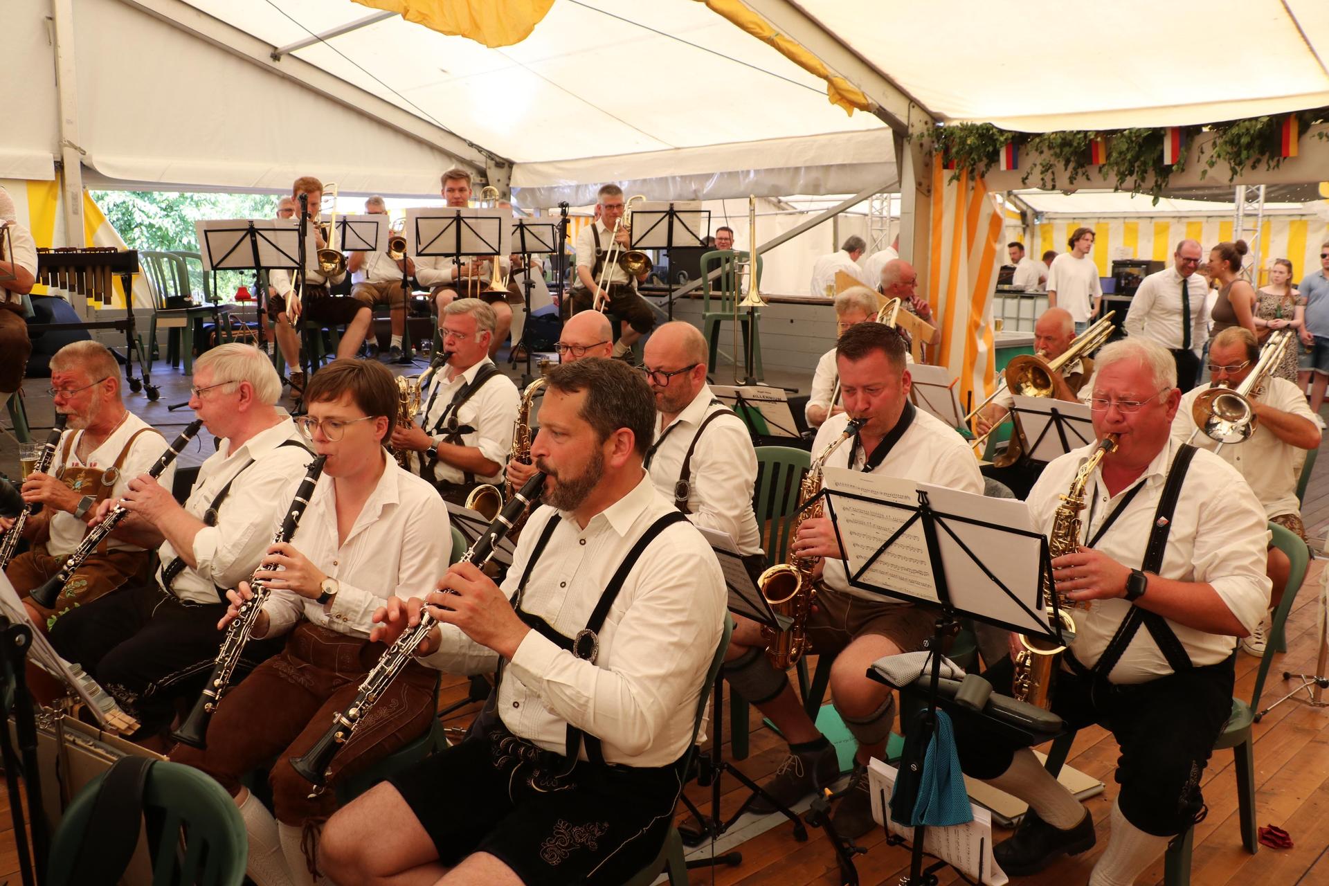 Bildergalerie zum Schützenfest in Hagenburg. (Foto: gi)