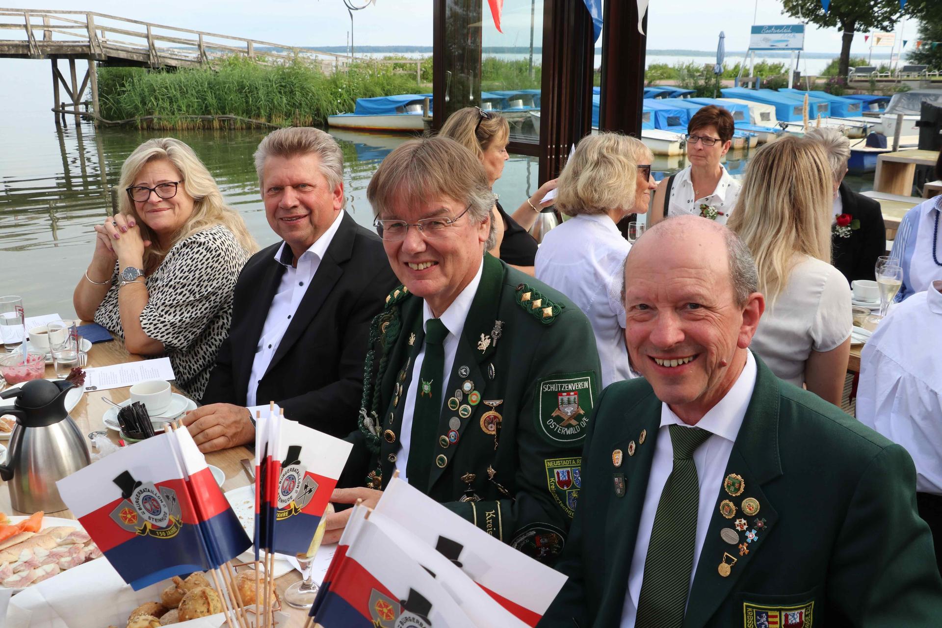 Teil des Schützenfestwochenendes: Eindrücke vom Bürgerfrühstück.  (Foto: gi)
