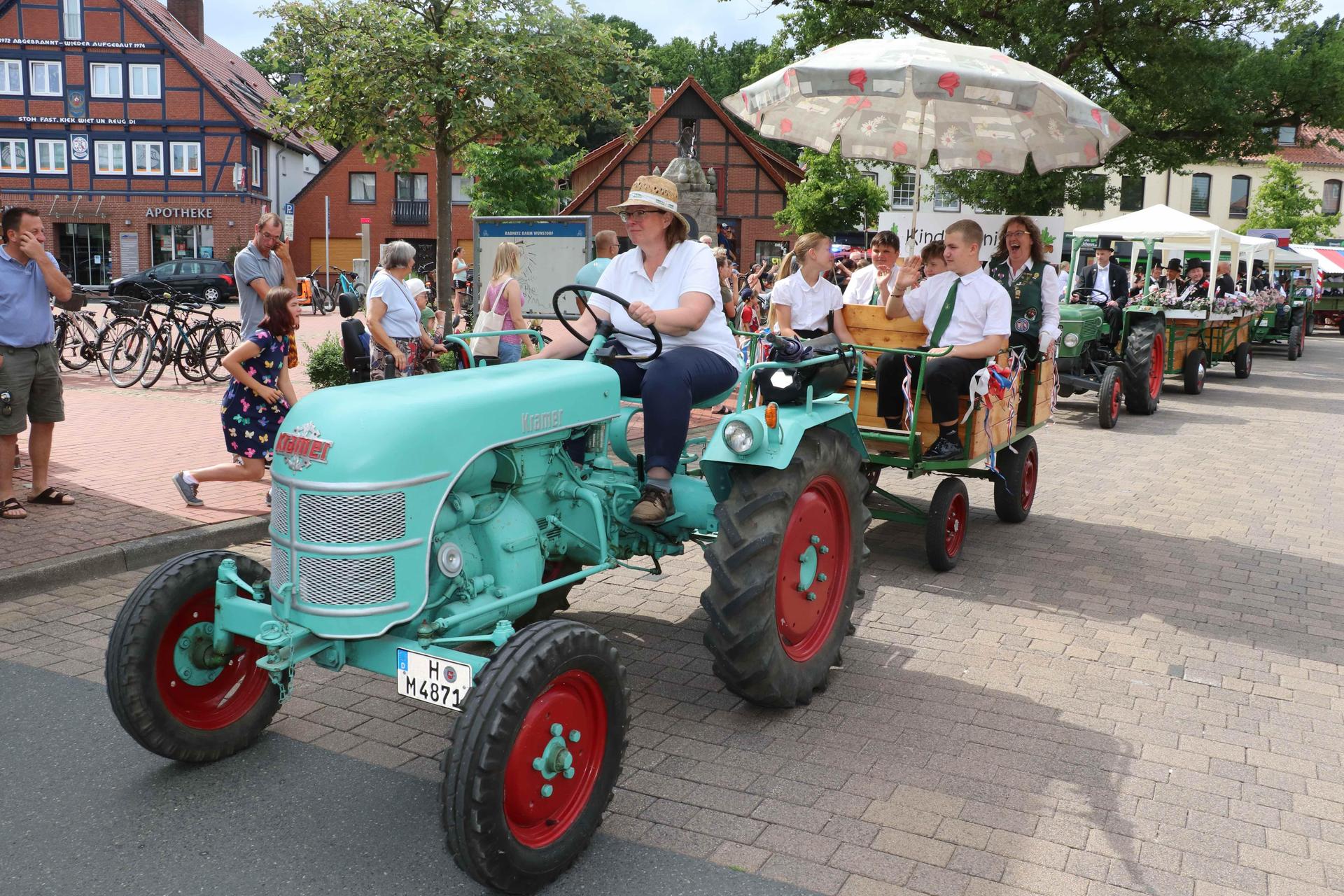 Der historische Umzug: Eindrücke vom Schützenfestsonntag. (Foto: gi)