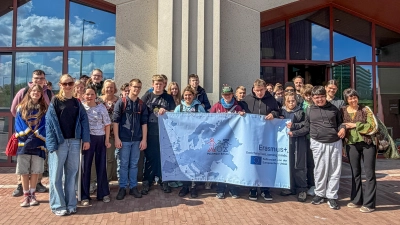 In Amsterdam: Schülerinnen und Schüler der Paul-Moor-Schule und der Xplore Agora Schule. (Foto: privat)