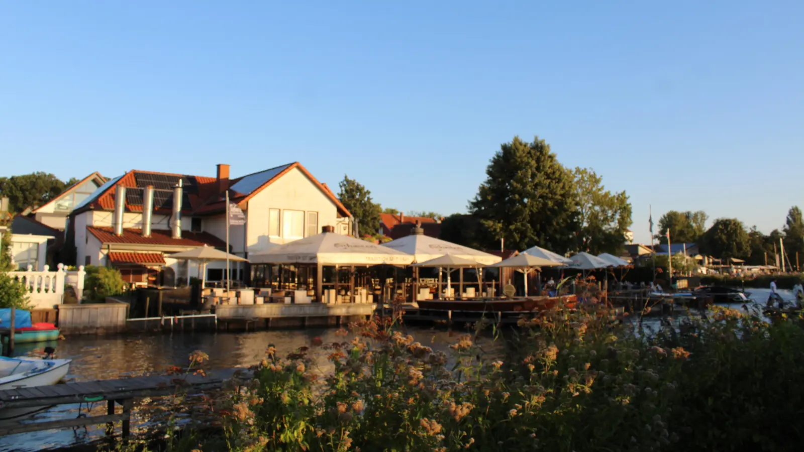 Lösen Diskussion aus: Imbisbetriebe, die vom Tourismus profitieren aber eventuell ab 2026 keine Abgaben mehr leisten müssen. (Foto: wb)