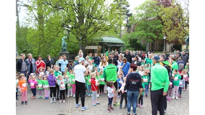 Der Bambini-Lauf vor dem Schloss. (Foto: privat)