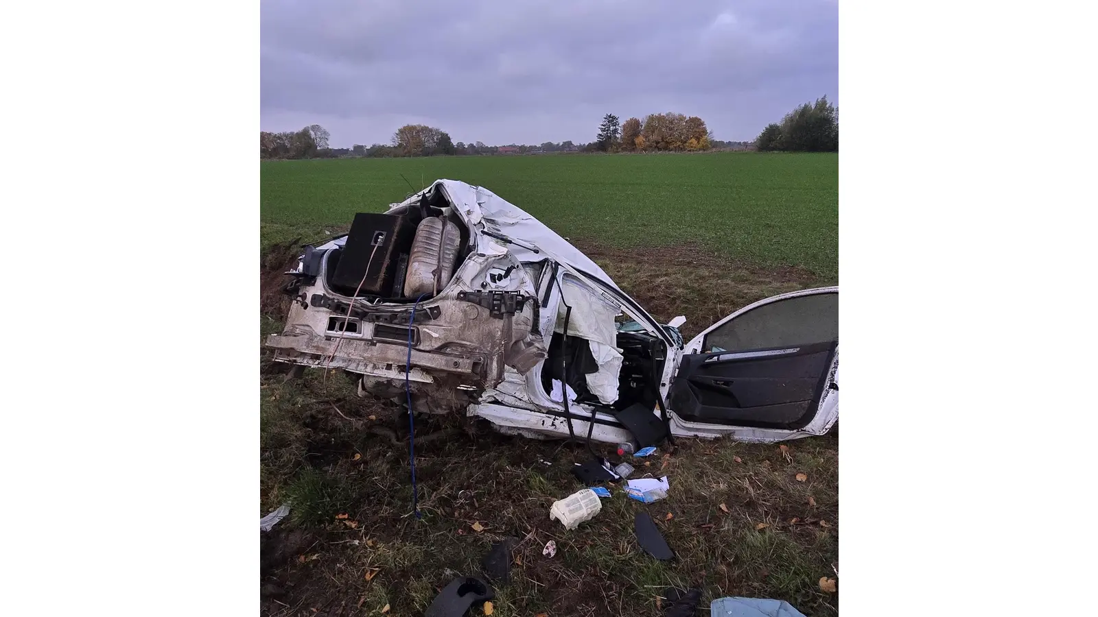 Das Fahrzeug wurde völlig zerstört. (Foto: privat)