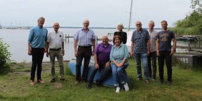 Beim Treffen vor Ort (v.li.): Ernst Greten, Wilhelm Bredthauer, Karsten Vogel, Walter Zychlinski, Frauke Meyer, Ursula Müller-Krahtz, Werner Backeberg , Jörg Prante und Matthias Emmrich. (Foto: wb)