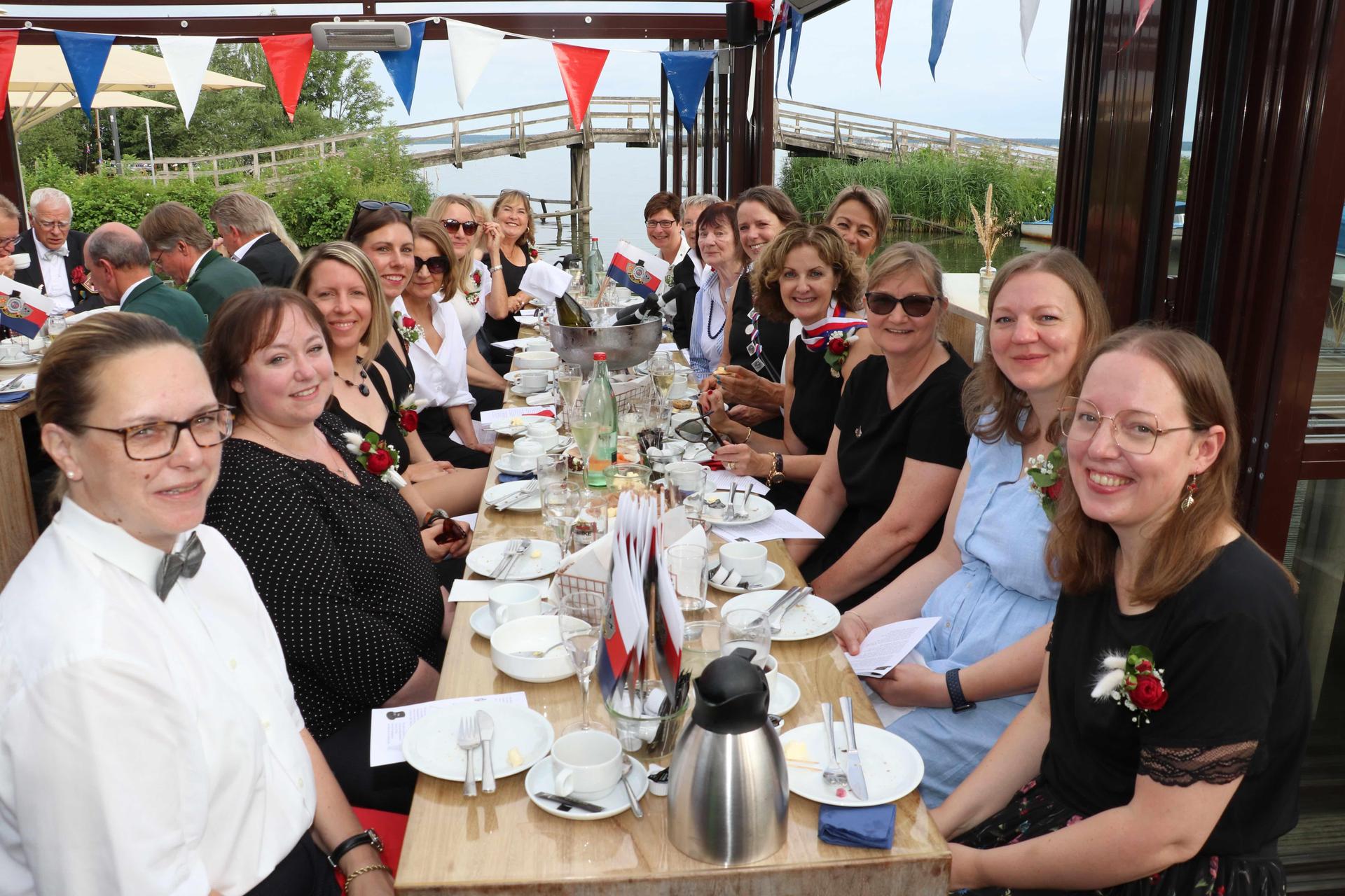 Teil des Schützenfestwochenendes: Eindrücke vom Bürgerfrühstück.  (Foto: gi)
