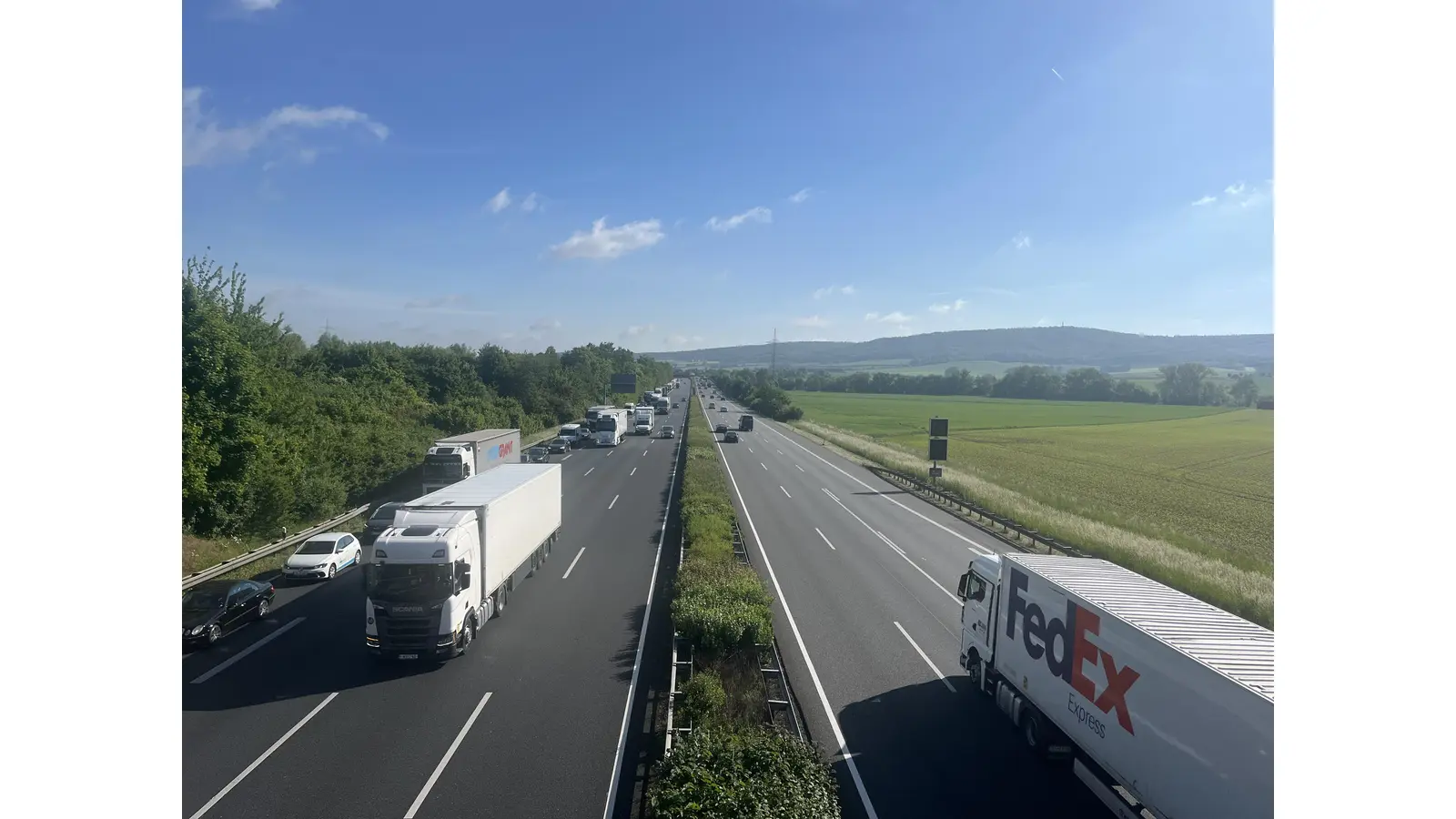 Derzeit wird schon ab der Anschlussstelle Lauenau abgeleitet. (Foto: nd)