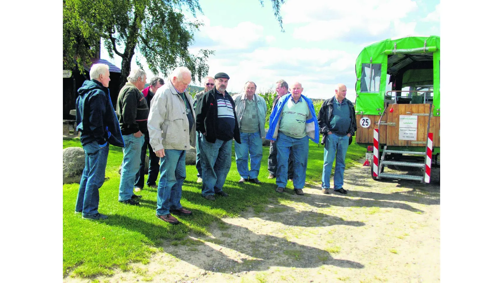 Mittwochsradler steigen um auf den Planwagen (Foto: tau)