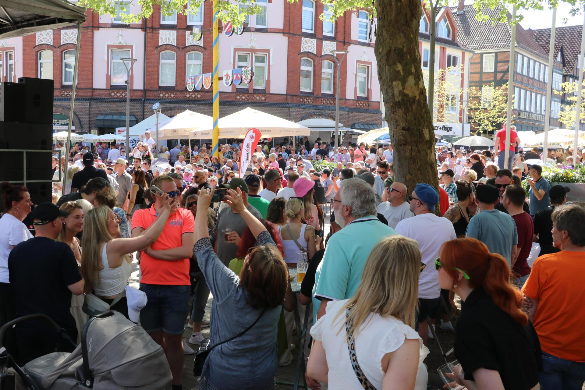 Unsere Bilder zum Maifest in Wunstorf. (Foto: gi)