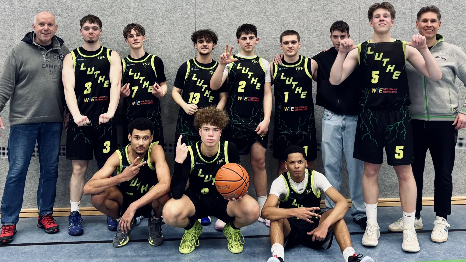 Die U18-Champions: Ausgelassene Freude am Ende einer anspruchsvollen Saison. (Foto: privat)