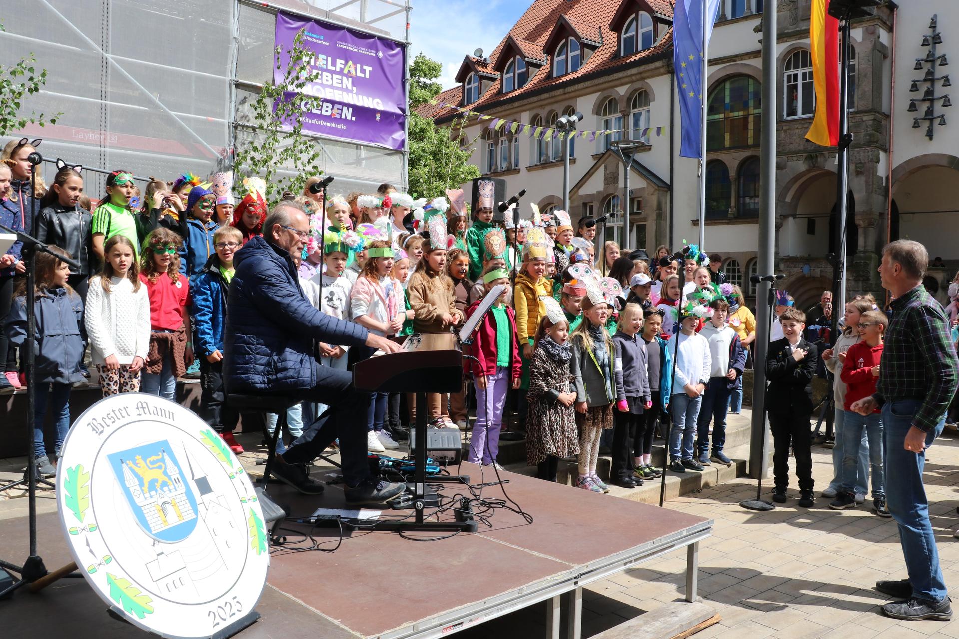 Dabei sein ist alles beim Kinderumzug.  (Foto: gi)