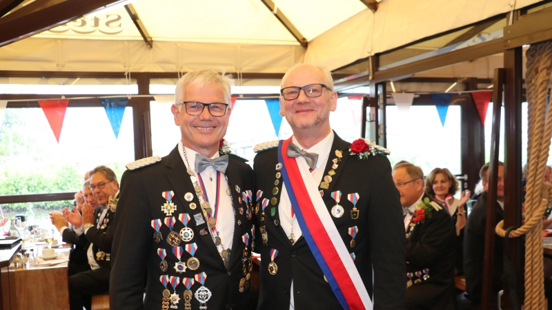 In der Festung: Der langjährige Bürgermajor Dirk Bredthauer (li.) und sein Nachfolger Willi Rehbock.  (Foto: gi)