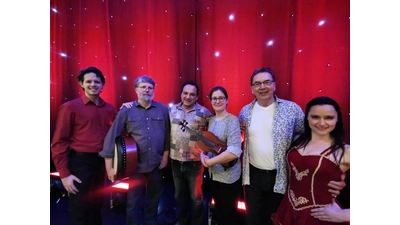 Bab Bales and Friends laden zum Irish-Christmas in die Wandelhalle Bad Nenndorf ein.  (Foto: miro live)