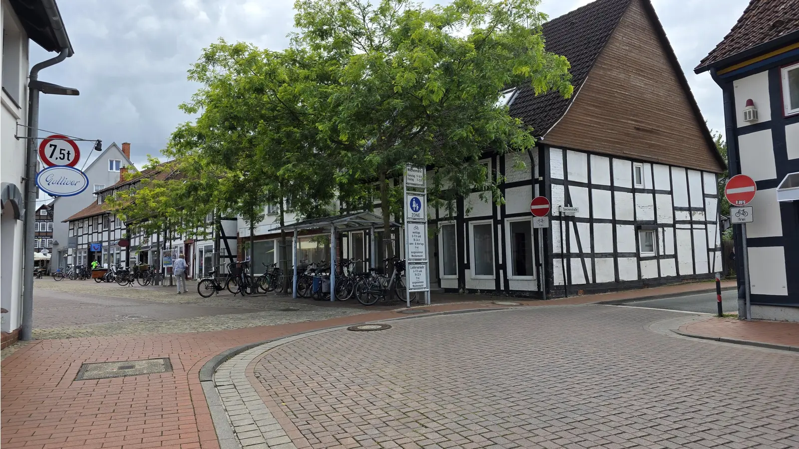 Wird zur Baustelle: Die Ecke Fußgängerzone, Nordstraße und Speckenstraße. (Foto: tau)