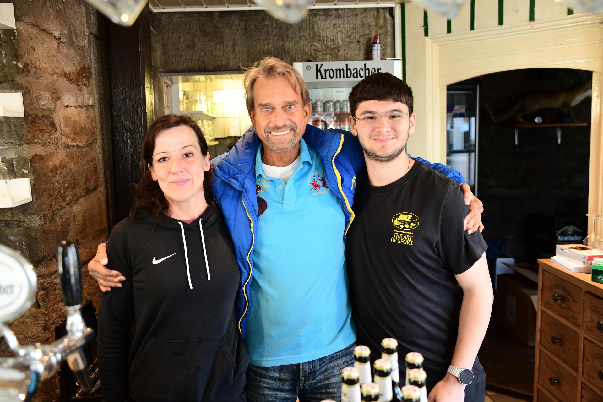 Gemeinsam mit dem Mitarbeiter-Team bietet Anskohl am Wochenende Bewirtung für Besucher und jederzeit Partys für bis zu 300 Personen am Idaturm an. (Foto: Günter Habedank)