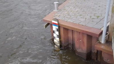 Zeigt im Juli deutlich weniger Wassertiefe an: Der Pegel in Steinhude. (Foto: wb)