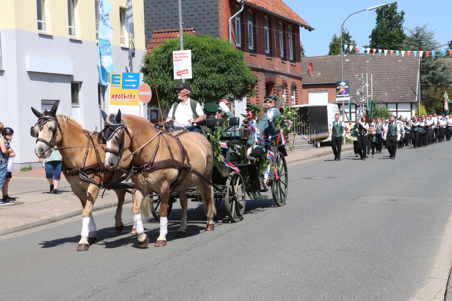 Bildergalerie zum Schützenfest in Hagenburg. (Foto: gi)