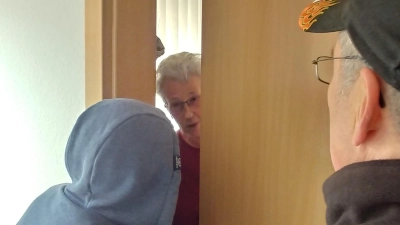 An der Haustür aufgepasst: Es können Betrüger lauern, die oft sehr aufdringlich auftreten.  (Foto: Tanja Weiß)