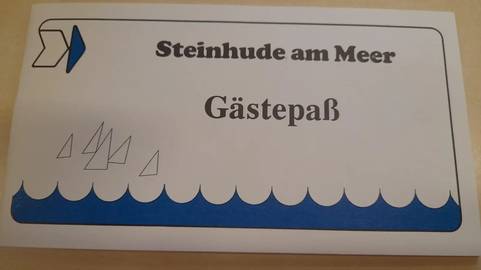 Informationen und Ermäßigungen auf einen Blick: Gästepaß 1990. (Foto: Stadtarchiv Wunstorf)