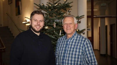 Im Rathaus: Marvin Nowak von den Grünen und der Vorsitzende der Werbegemeinschaft Bernd Heidorn. (Foto: gi)