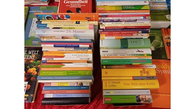 Am Tag des Trödelmarkts öffnet auch die Gemeindebücherei und verkauft ausrangierte Bücher. (Foto: privat)