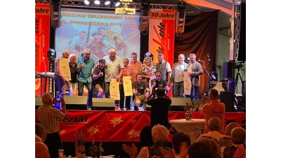 Petra und Uwe Heidorn gehörten zu den Gästen der Feier des 30-jährigen Bühnenjubiläums der Pfunds-Kerle. 