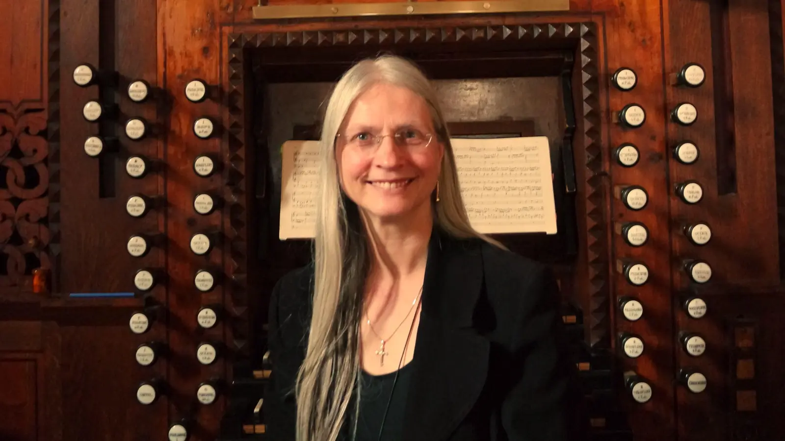 Spielt an der Orgel: Stifts- und Kreiskantorin Claudia Wortmann.  (Foto: privat)