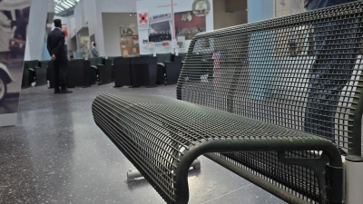 Teil einer neuen Ausstellung: Eine Olympiabank aus Wunstorf.  (Foto: privat)