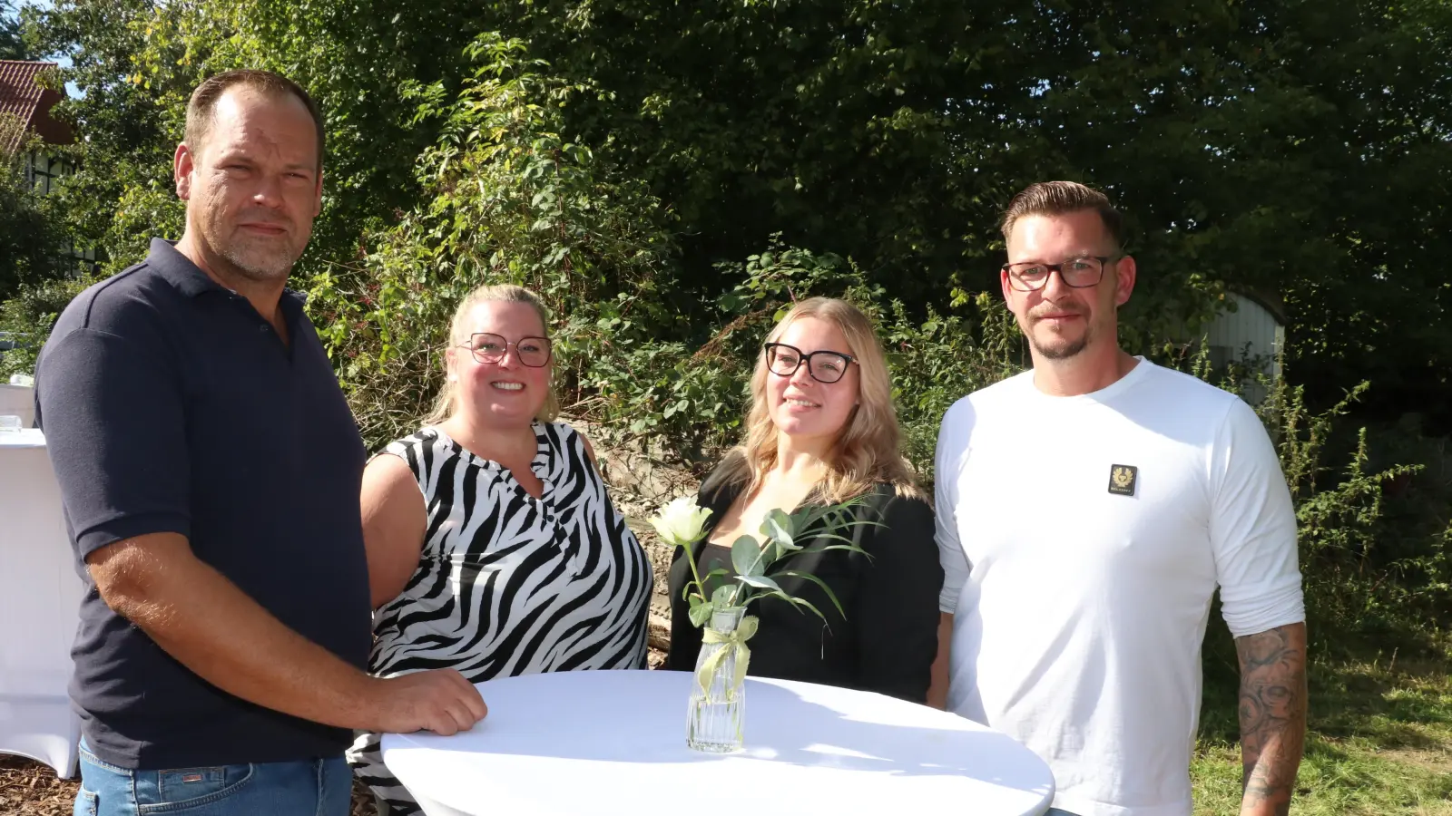 Vom Verein (v.li.): Frederik Wilde, Tabea Bauch, Janina Schmitz und Christian Höper. (Foto: gi)