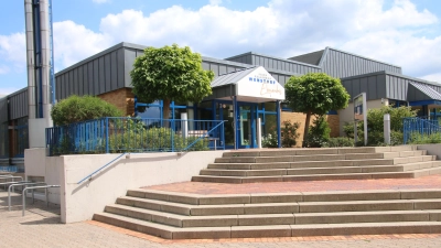 Soll umgebaut werden: Das Wunstorf Elements.  (Foto: gi)