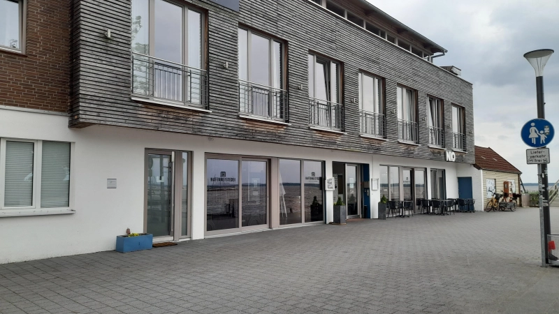Für sie ist die Beherbergungssteuer teurer als die Tourismusabgabe: Hotel in Steinhude.  (Foto: wb)