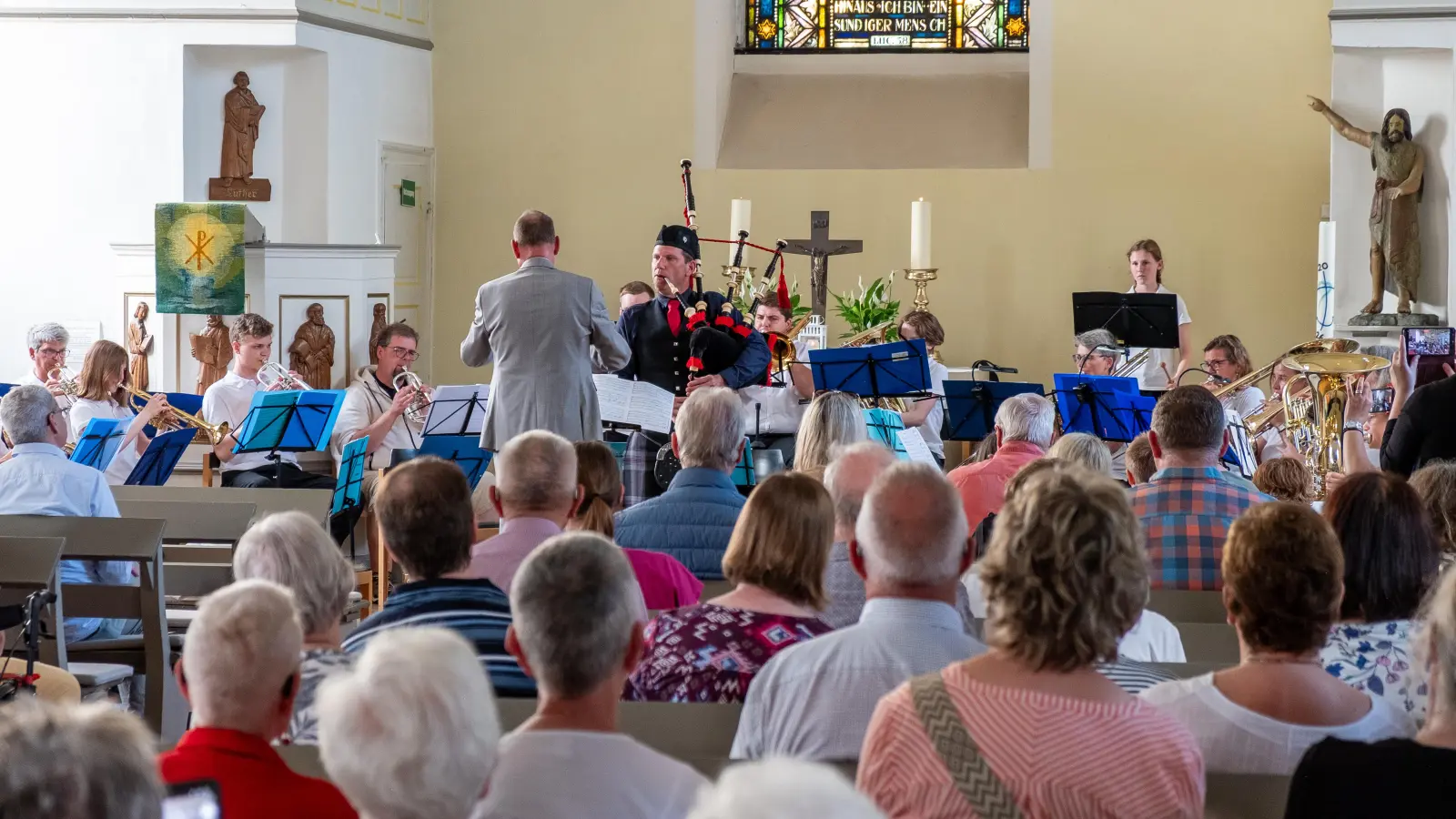 In der Petruskirche: Ein abwechslungsreicher Konzertabend. (Foto: Holger Kipp)