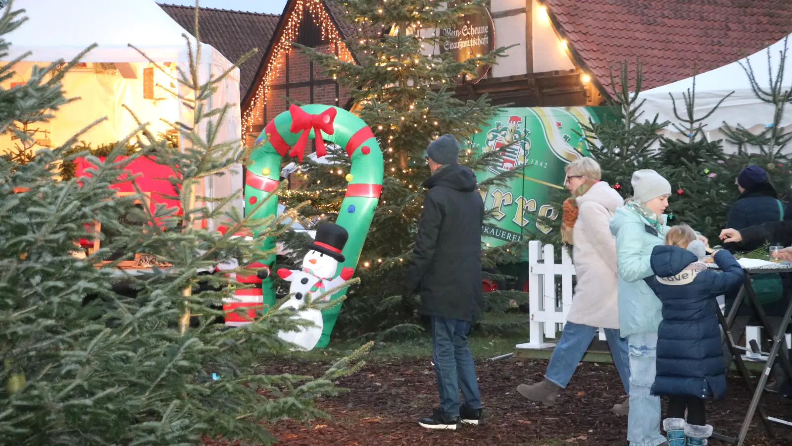 Der Weihnachtsmarkt öffnet im Scheunenviertel an zwei Wochenenden.  (Foto: gi)