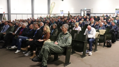Großes Interesse: 160 Interessierte haben sich zum Fliegerhorst-Talk angemeldet.  (Foto: gi)