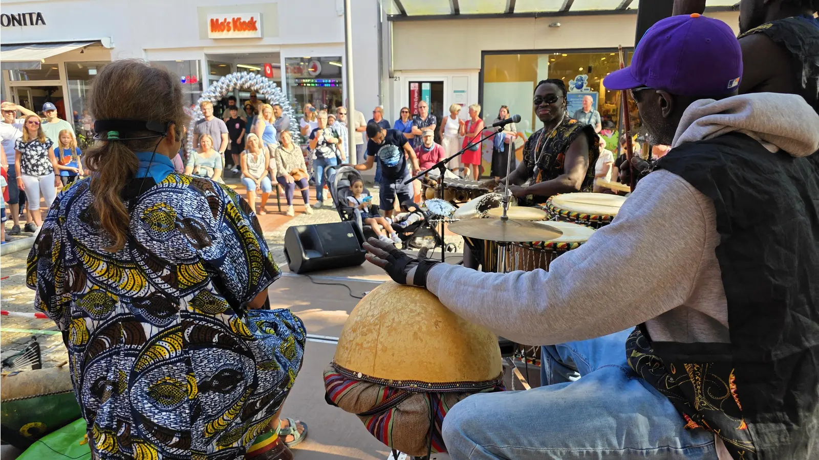 Eindrücke: Die zweite Wunstorfer Nacht der Kultur. (Foto: tau)