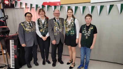 Die Winterkönige aus Großenheidorn (v.li.): Raphael Dransmann, Hanna Iffland, Michael Ulrich, Alina Drouvé und Leopold Rhein. (Foto: privat)