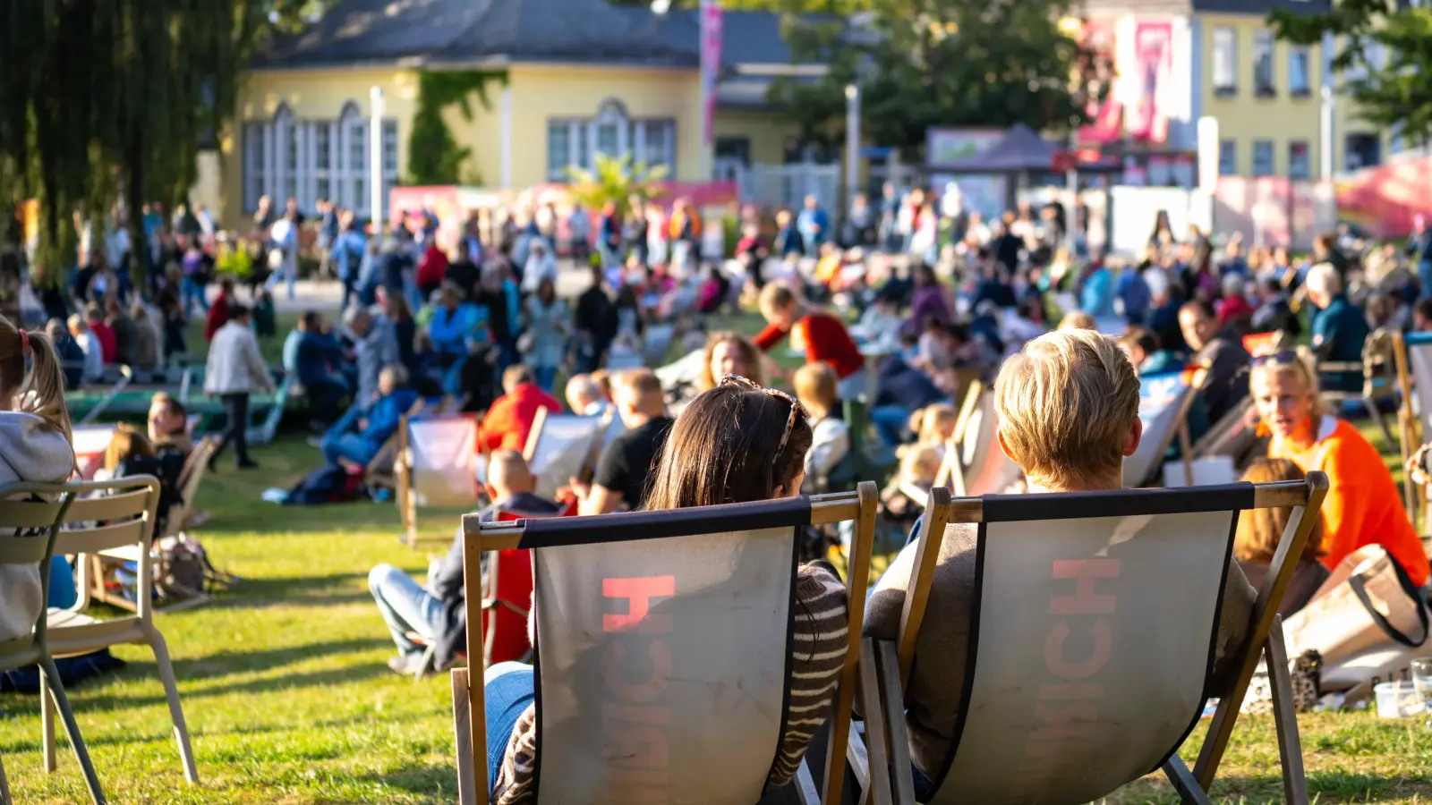 Entspannt genießen: Die Landesgartenschau am Abend. (Foto: Lennart Schmidt)