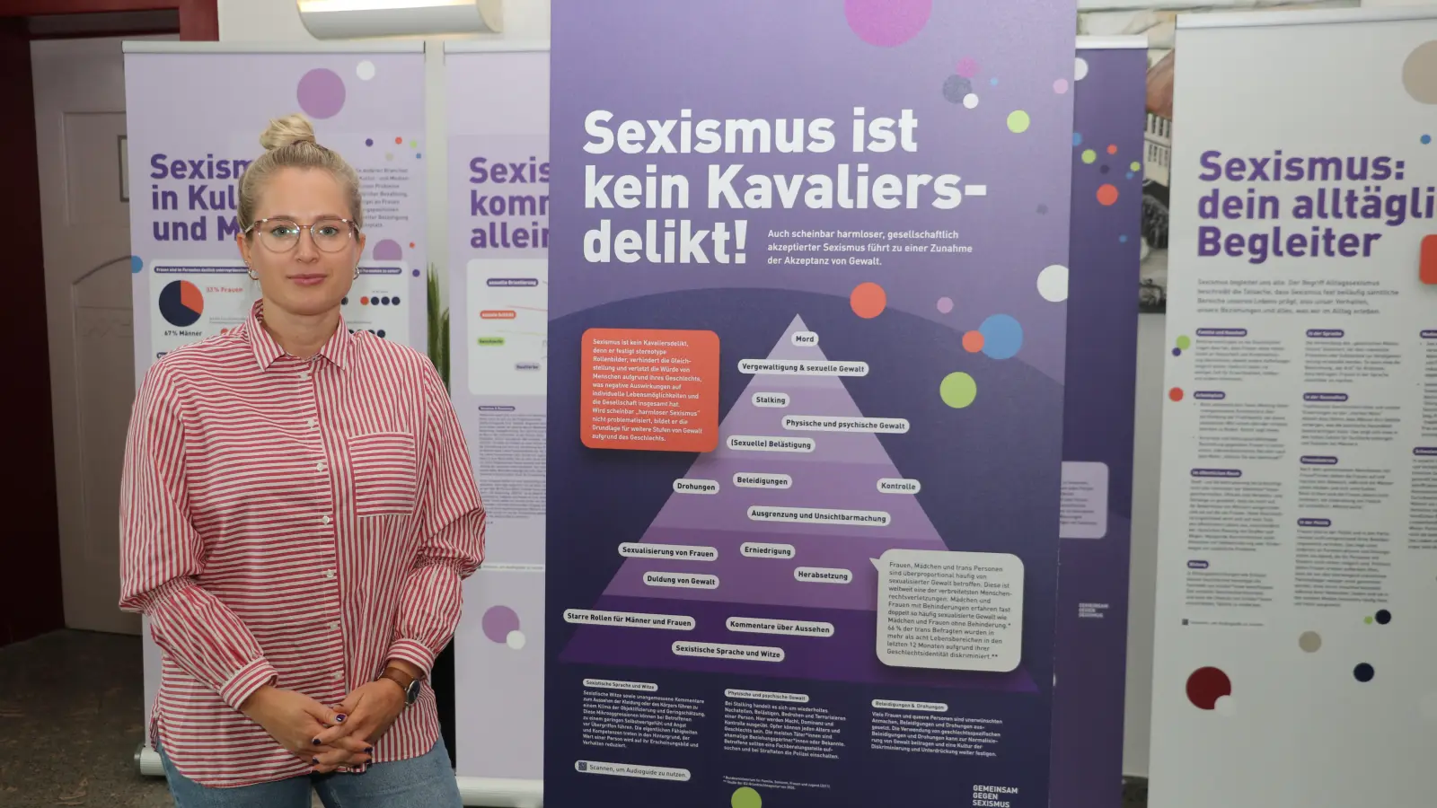 Marija Giessen lädt zur Ausstellung „Gemeinsam gegen Sexismus“ ein.  (Foto: gi)