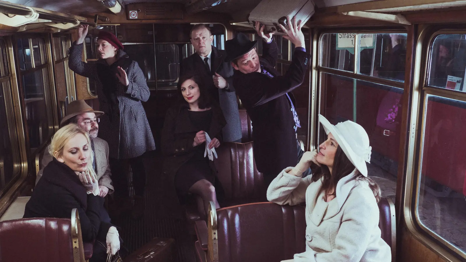 In einam Zugabteil: Die Improkokken. (Foto: Christian Lange)