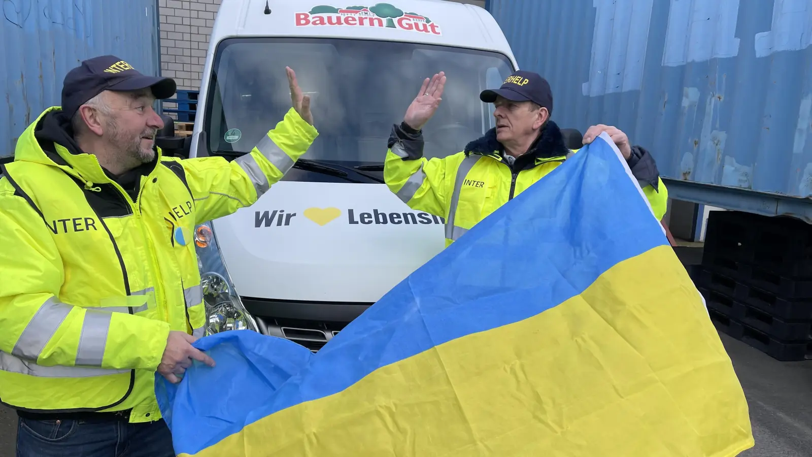 Sind am zweiten Jahrestag des russischen Angriffskrieges gegen die Ukraine auf Achse: Andreas Paul Schöniger und Hartmut Michaelis. (Foto: Interhelp )