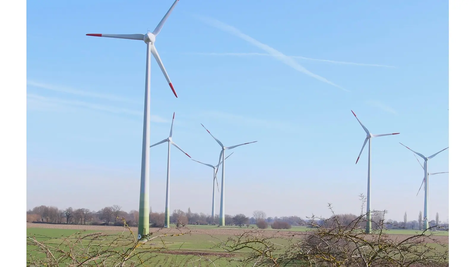 Die Flächen für Windenergieanlagen im Landkreis Schaumburg sind begrenzt (Windräder bei Lindhorst). (Foto: archiv bb)