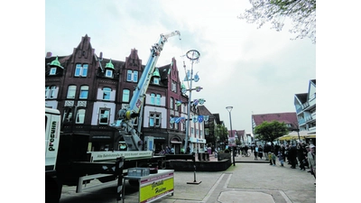 Der Maibaum steht wieder (Foto: mk)