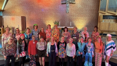 In Kostümen: Der Voice!-Chor. (Foto: privat)