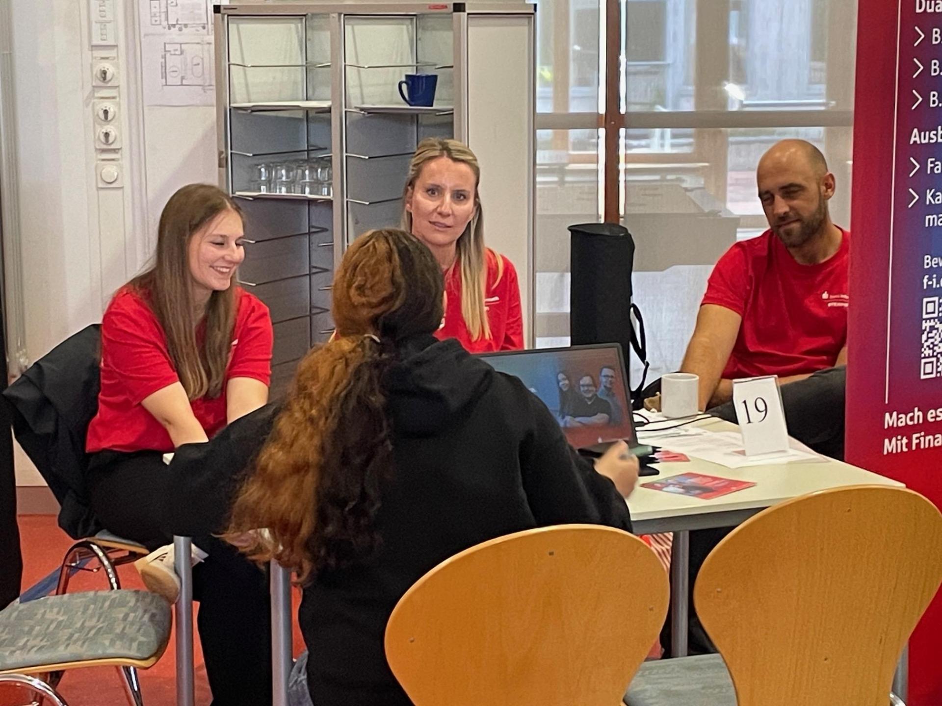 Austausch: Messestand der Sparkasse Hannover. (Foto: privat)