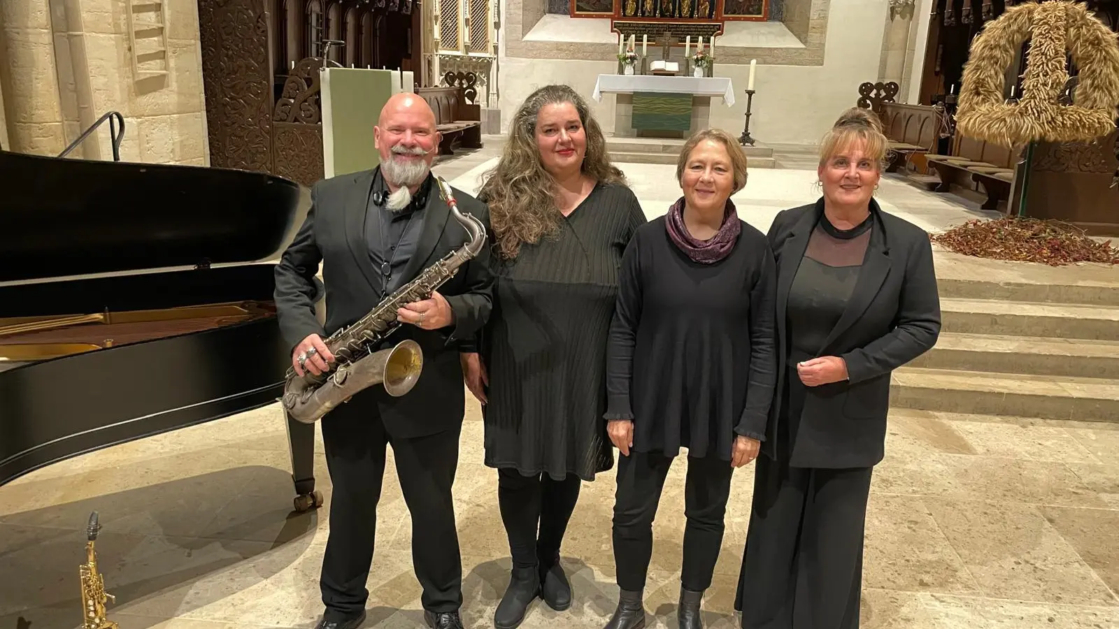 Machen Musik (v.li.): Jens Sommerfeld, Ursula Daues, Mechthild Schäfer, Elke Mach. (Foto: Adrian Brückmann)