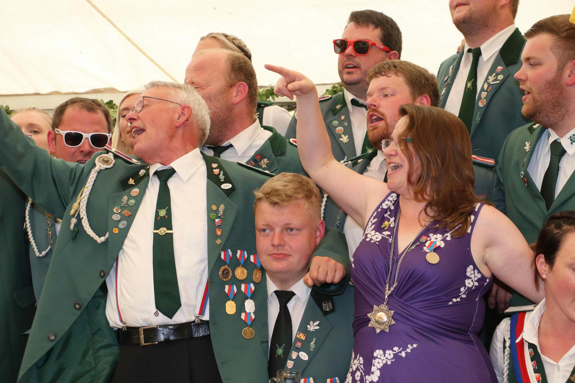 Bildergalerie: Eindrücke vom Schützenfest in Hagenburg. (Foto: gi)